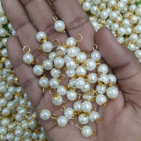 Hanging Pearl Cream Color Moti